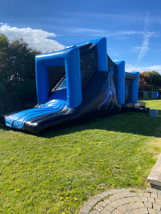 Top Tips for Planning the Perfect Party with Bouncy Castles